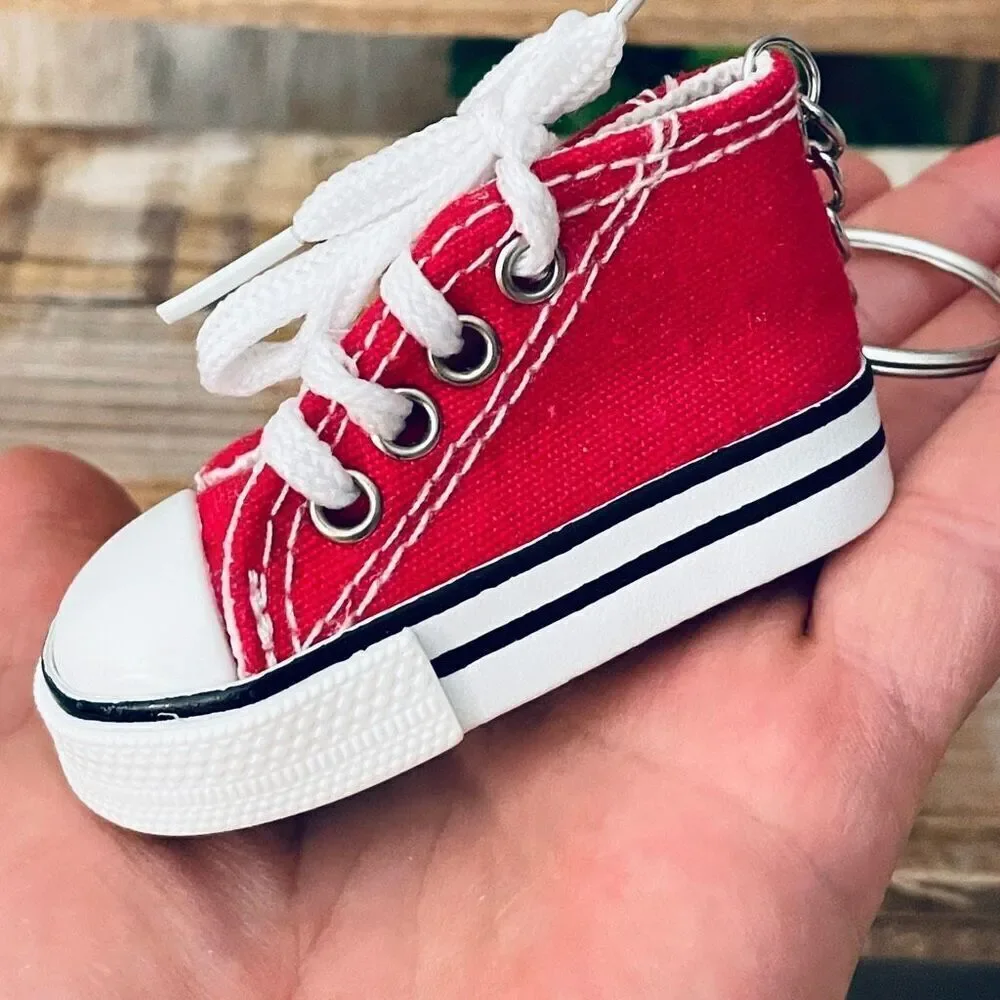 NWT  Gorgeous Red Sneaker Key holder Keyring Keychain